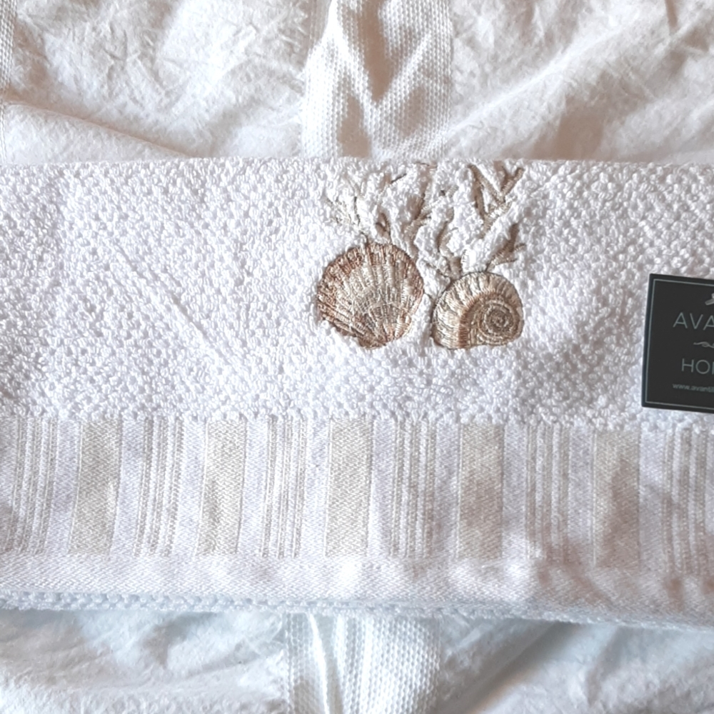 Avanti Destin hand towel
